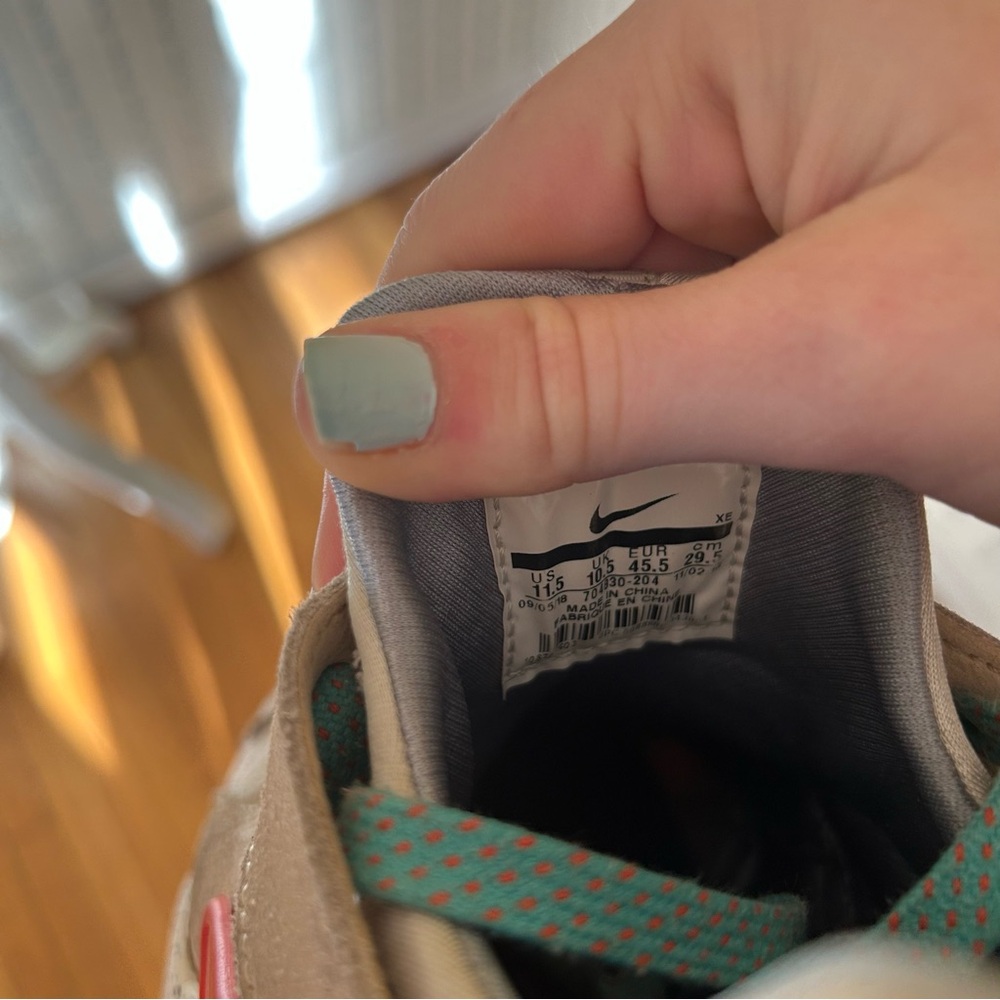 Nike Sneakers - Picture 8 of 11